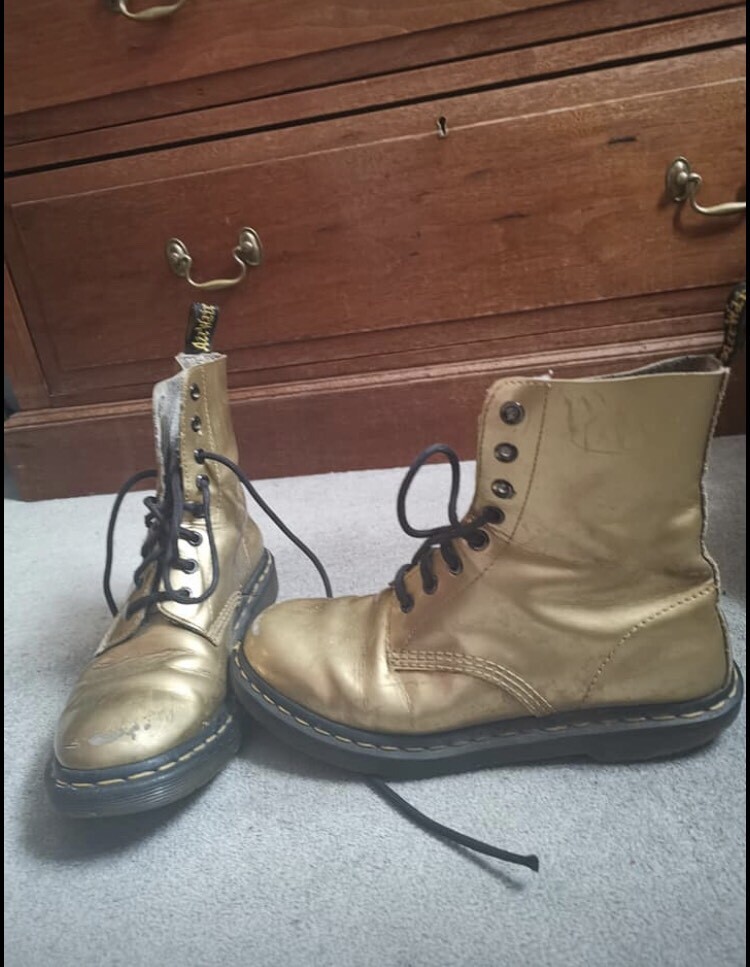 gumtree doc martens